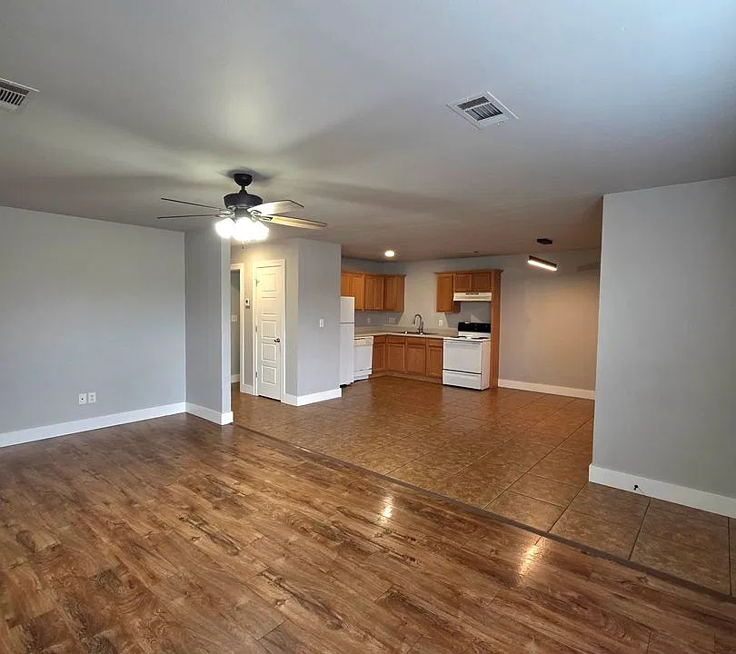 205 E Marietta Ct