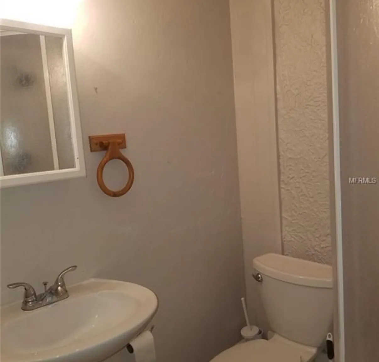 Studio, 800 sqft, $950 — Photo 3