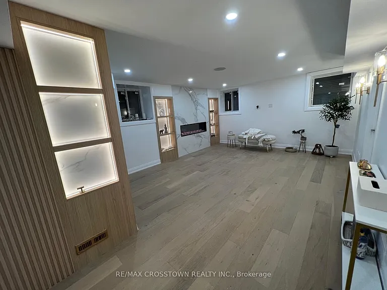 492 Greenwood Dr #B — Photo 3