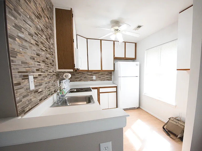 2016 Foxmeadow Cir #2016 — Photo 6