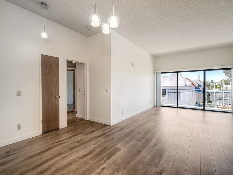 8328 Regents Rd #3E — Photo 8