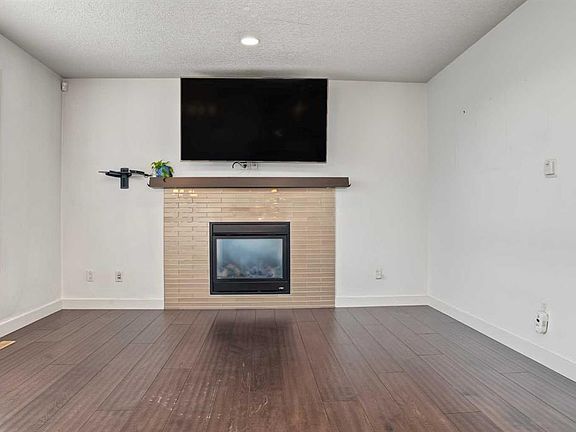5th image of 10821 S 60a Ave