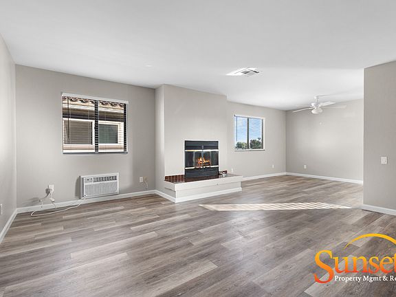 2nd image of 4421 Clairemont Dr APT C