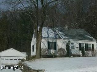 45 Pleasant St, Dalton, MA 01226