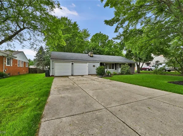 6860 Fry Rd, Middleburg Heights, OH 44130