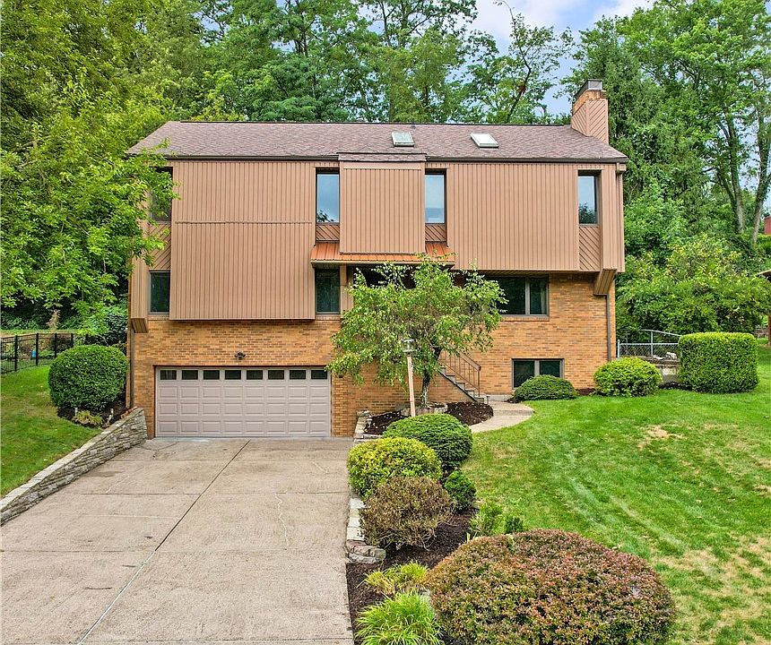 1st image of 421 Clair Dr