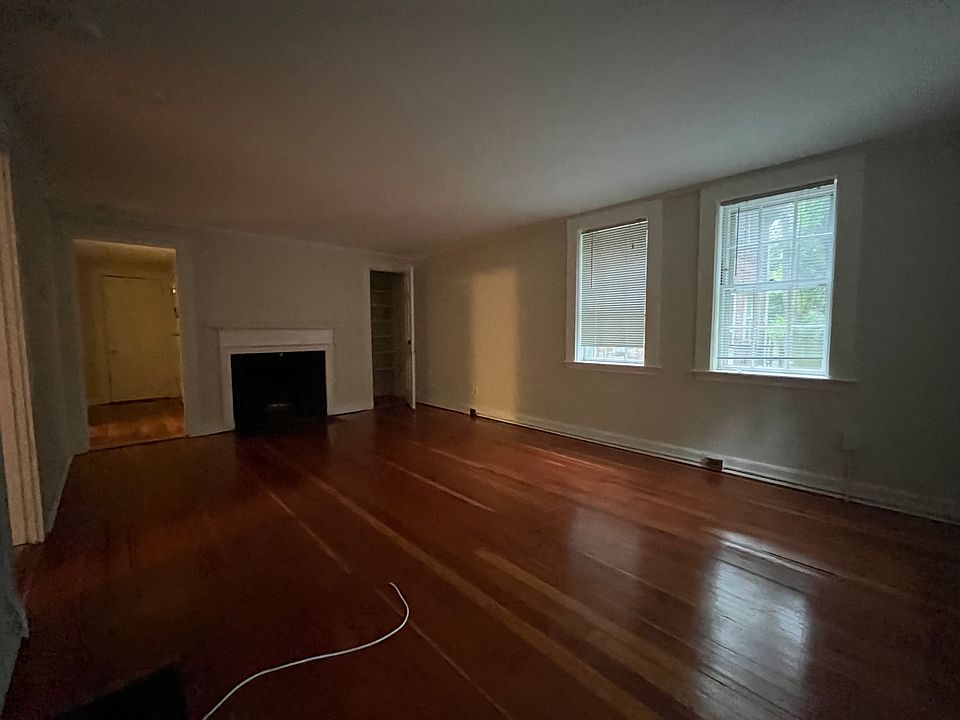 1st image of 38 Gibson St #3BW