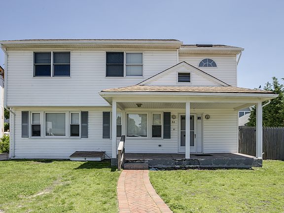2nd image of 64 Eldorado St