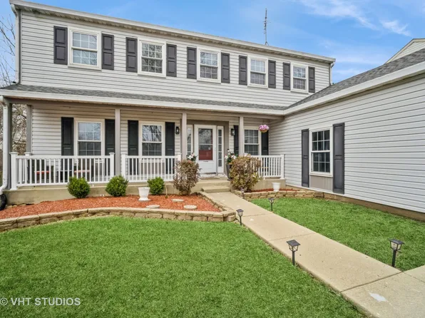 39 N Walnut Ct, Streamwood, IL 60107