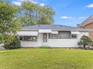 559 N Van Auken St, Elmhurst, IL 60126