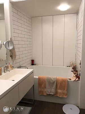 Rented by Kian Realty | media 21