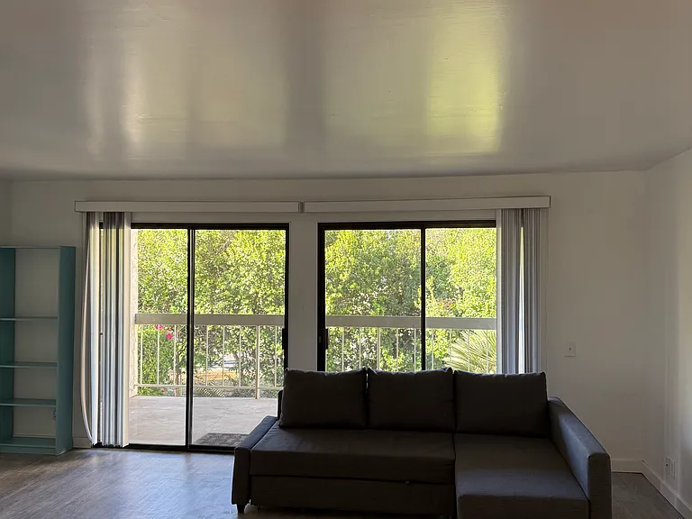 385 E Via Escuela — Photo 8