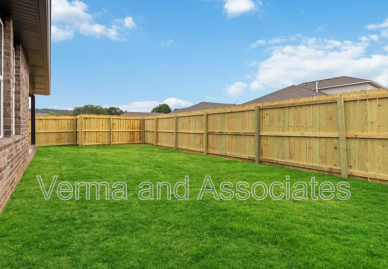 4771 W Folsom St — Photo 4