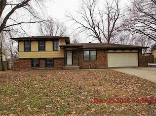 1513 E Oak Forest Rd, Derby, KS 67037