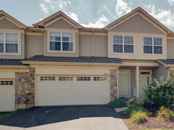 1717 Fieldstone Ct, Shorewood, IL 60404