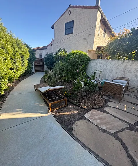 12515 Barbara Ave — Photo 5