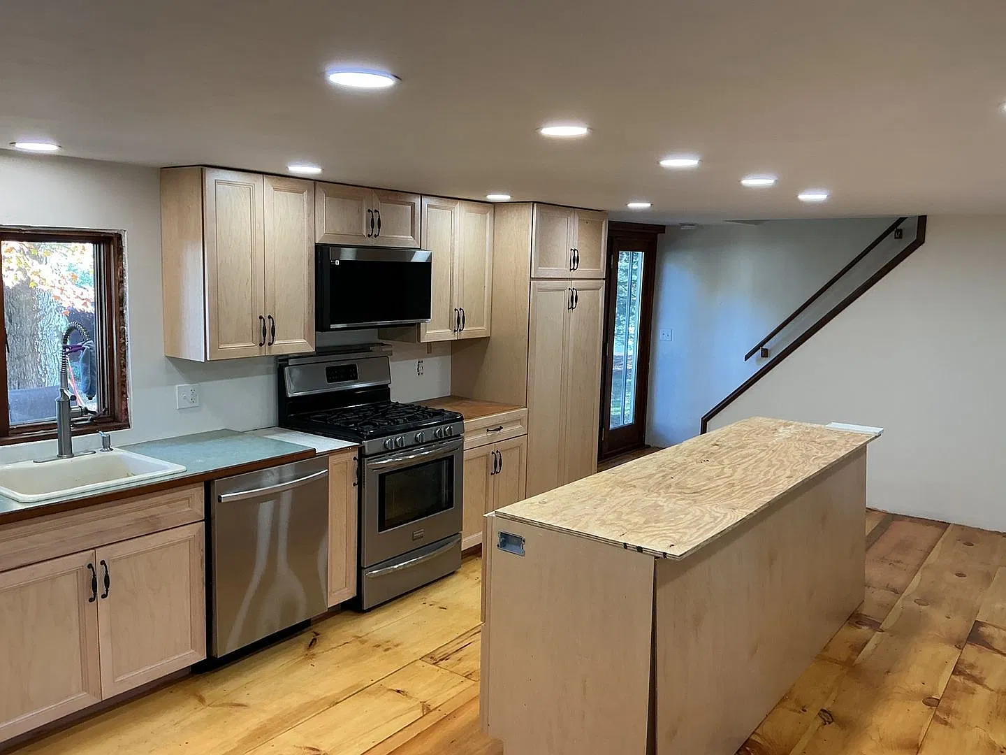 Spacious 5BR House in Sudbury — Photo 4