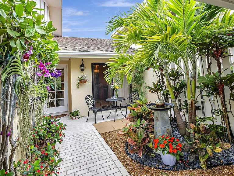 3667 Cape Pointe Cir — Photo 4
