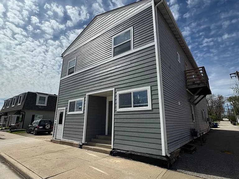 313 Main St — Photo 1