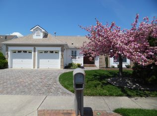 14 Prince Charles Dr, Toms River, NJ 08757