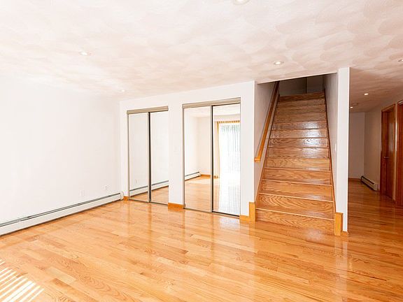 5th image of 3 Rosewood Dr #3