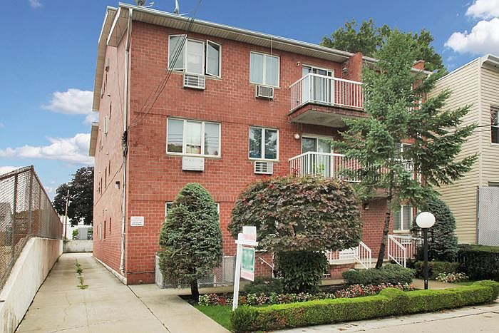 1st image of 55 Dahlgren Pl APT 3B