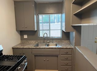 Modern 1 Bedroom Just 3 Blocks to UNM, Albuquerque, NM 87106