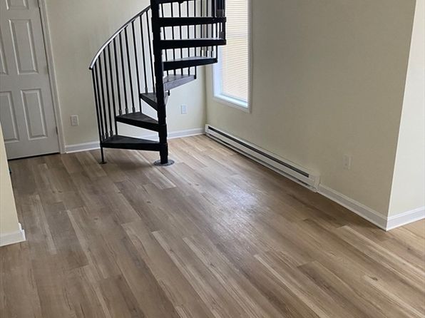 55 Burrage Ave APT 3