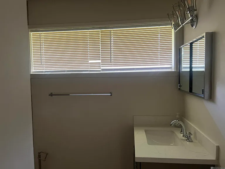 8082 Sholar Dr — Photo 16