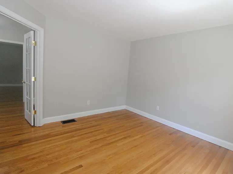 46 Cherrywood Dr — Photo 4