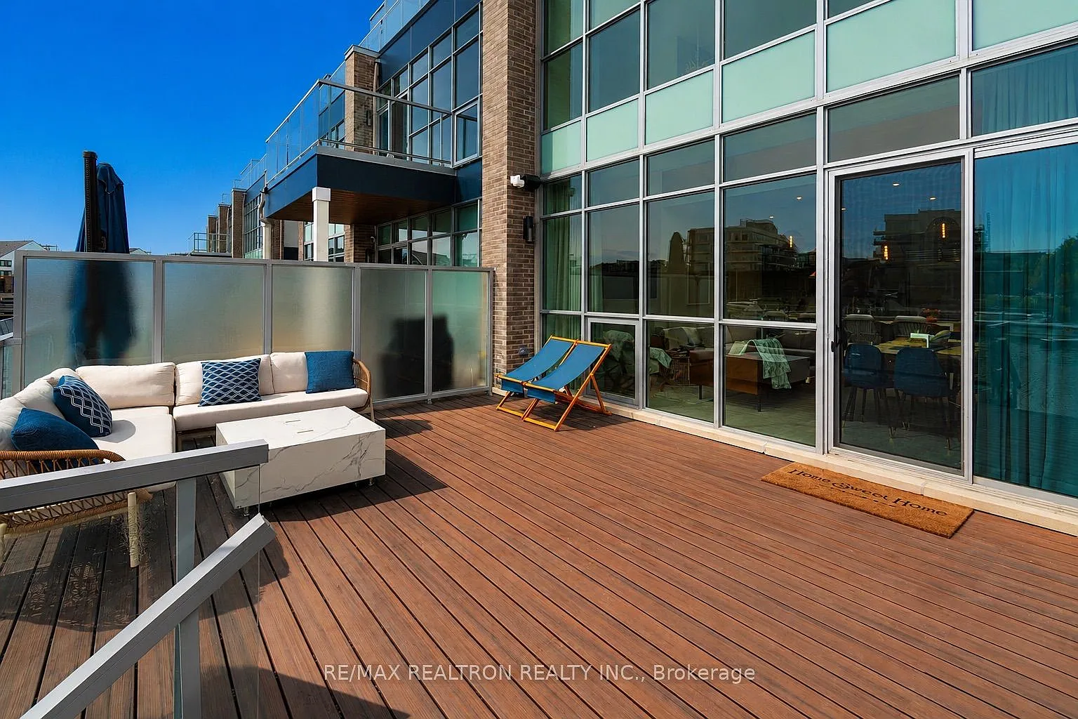 4 bed, $6,000 — Photo 1