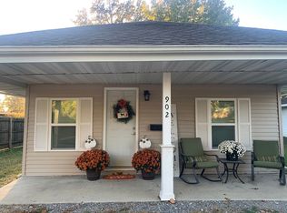 902 N Washington St, Marion, IL 62959