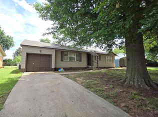 1404 Country Club Dr, Perry, OK 73077