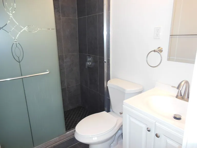 135 S Verdugo Rd #D — Photo 9