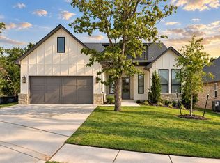 3349 Bourgogne St, Edmond, OK 73034