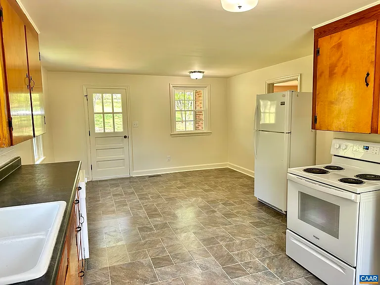 2278 Hansens Mountain Rd — Photo 9