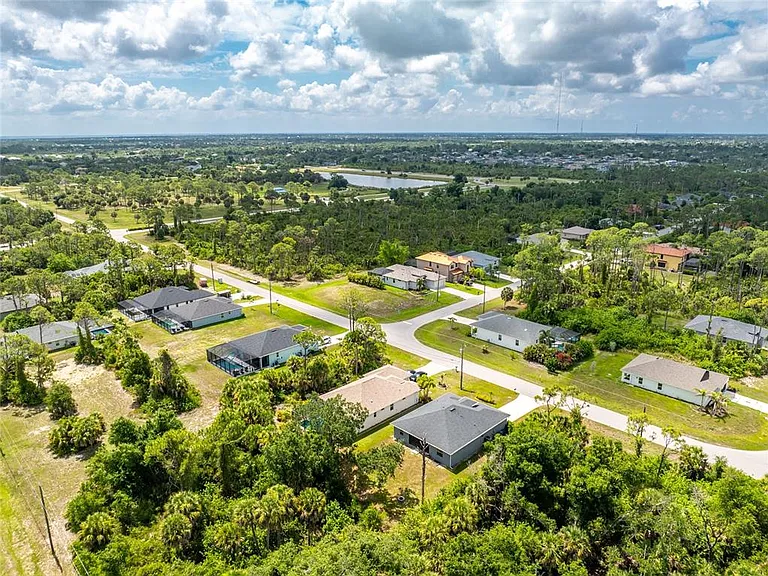 310 Albatross Rd — Photo 45