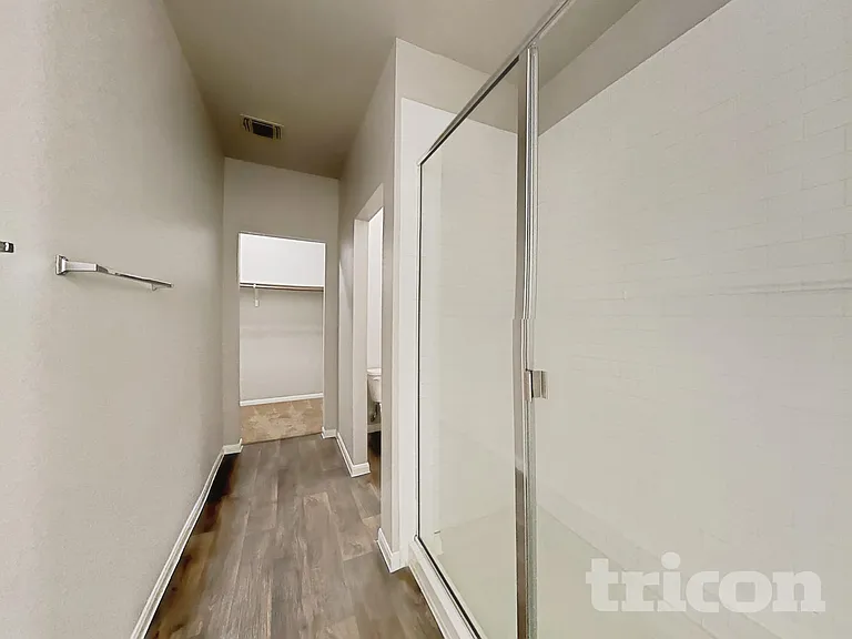 15012 Custis Ln — Photo 12