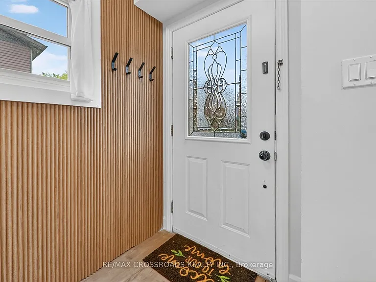 357 Pompano Ct — Photo 5