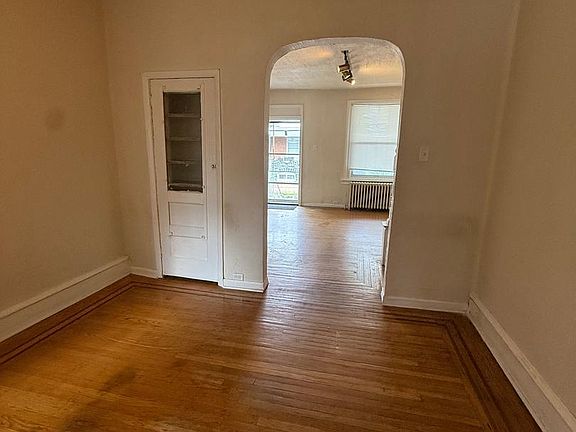 4th image of 5720 Rodman St