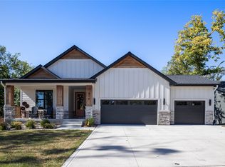 814 Bridgeview St, Polk City, IA 50226