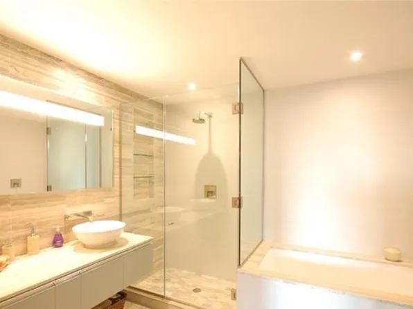 322 West 57th Street image 7 of 10