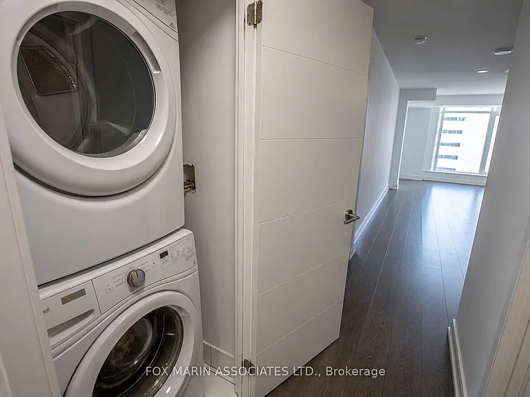 525 Adelaide St W #614 — Photo 11
