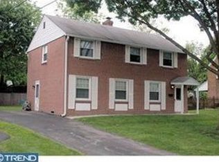 3034 Edmonds Rd, Lafayette Hill, PA 19444
