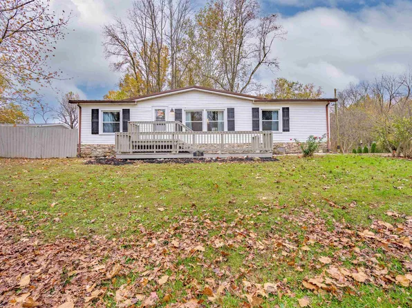 1633 Hills Rd, Newburgh, IN 47630