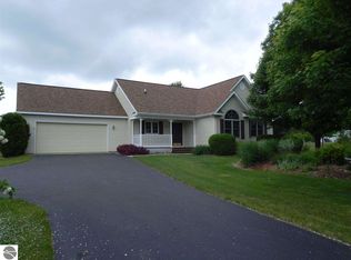 107 Fairway Ct, Kewadin, MI 49648