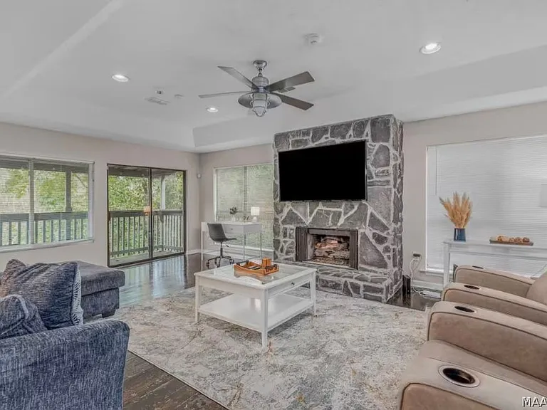 14 Creek Dr — Photo 3