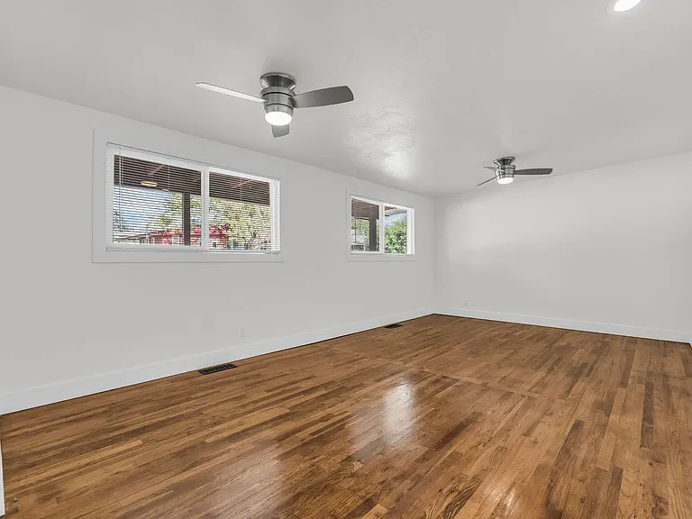 1473 N 200 W — Photo 12