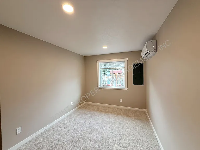 505 Cedar St — Photo 15