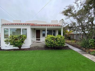 429 Poplar St, Half Moon Bay, CA, 94019